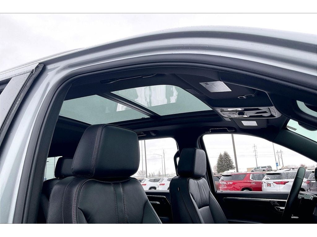 2025 Chevrolet Suburban RST