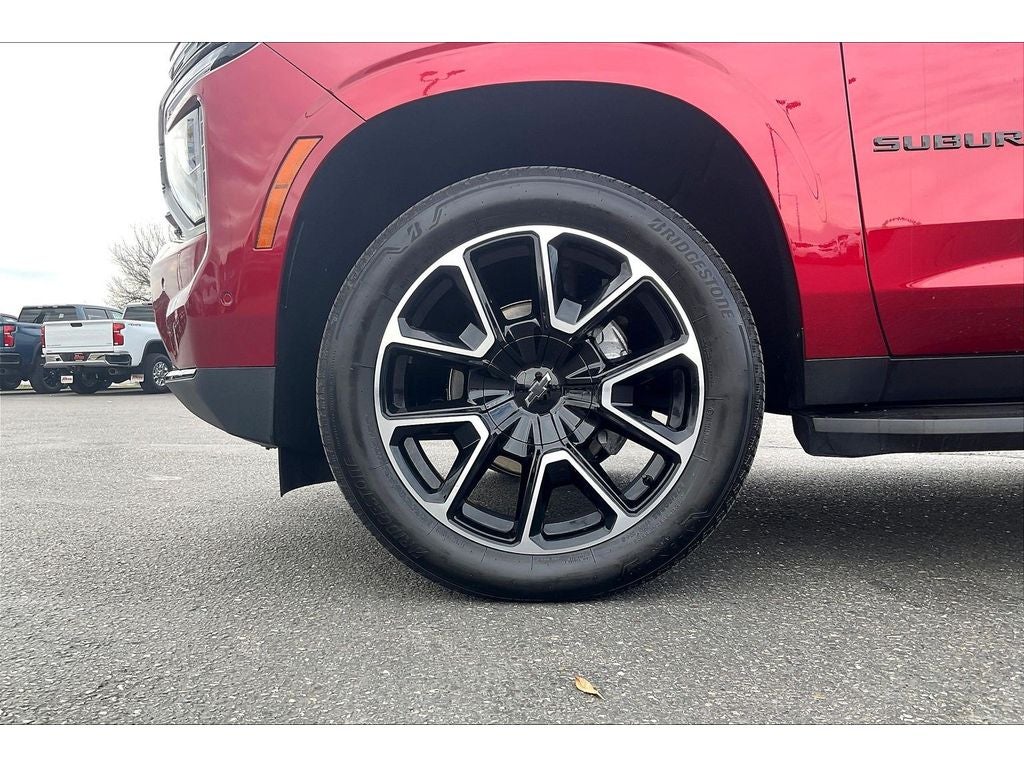 2025 Chevrolet Suburban RST