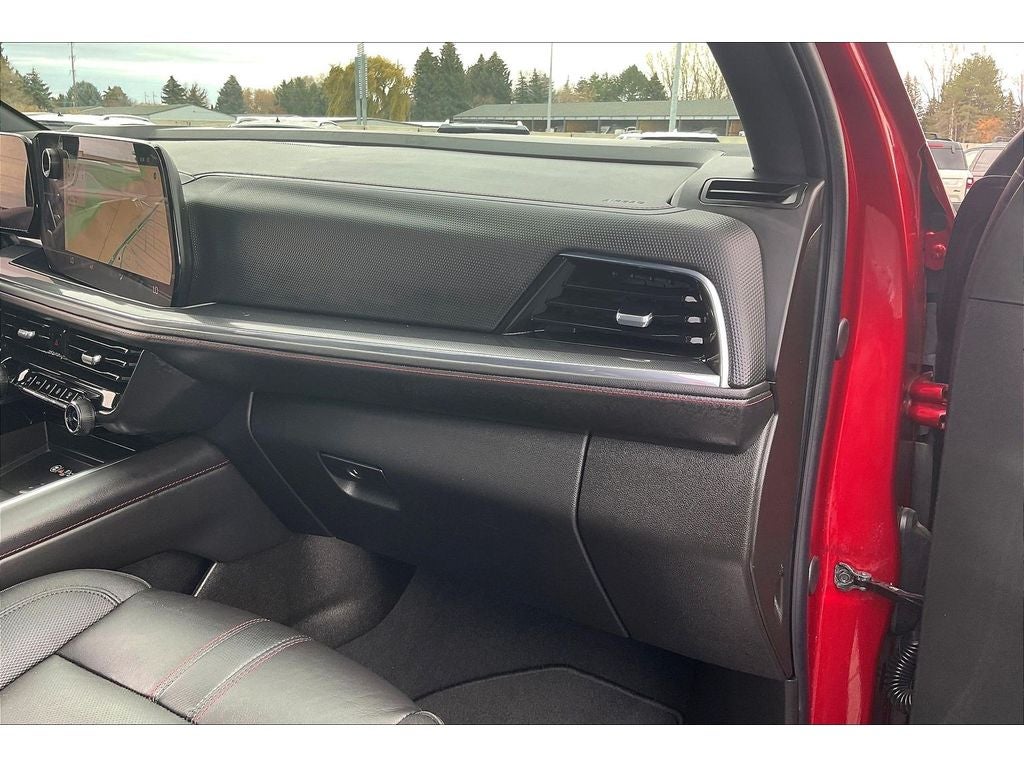 2025 Chevrolet Suburban RST