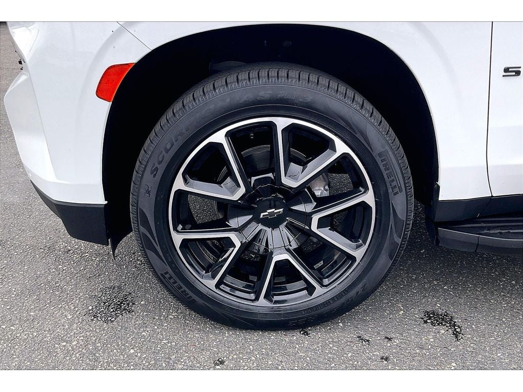 2024 Chevrolet Suburban RST