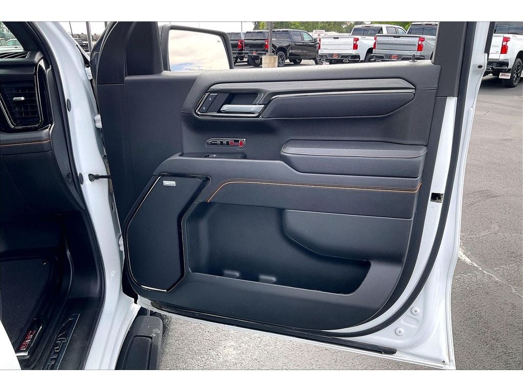 2025 GMC Sierra 1500 AT4