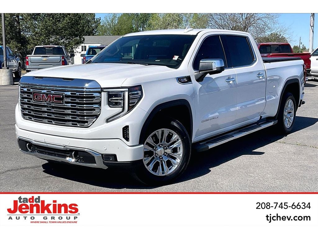 2023 GMC Sierra 4WD Crew Cab Short Box Denali's photo