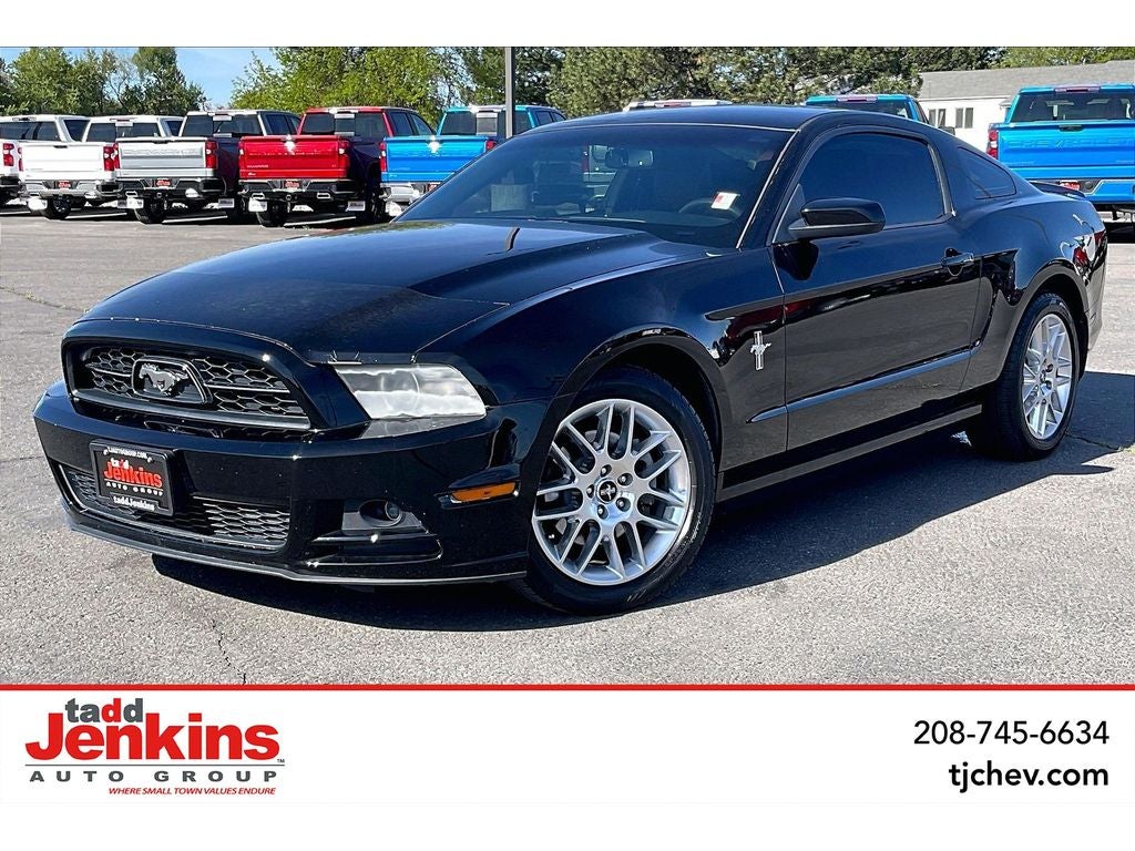 2013 Ford Mustang V6 Premium's photo