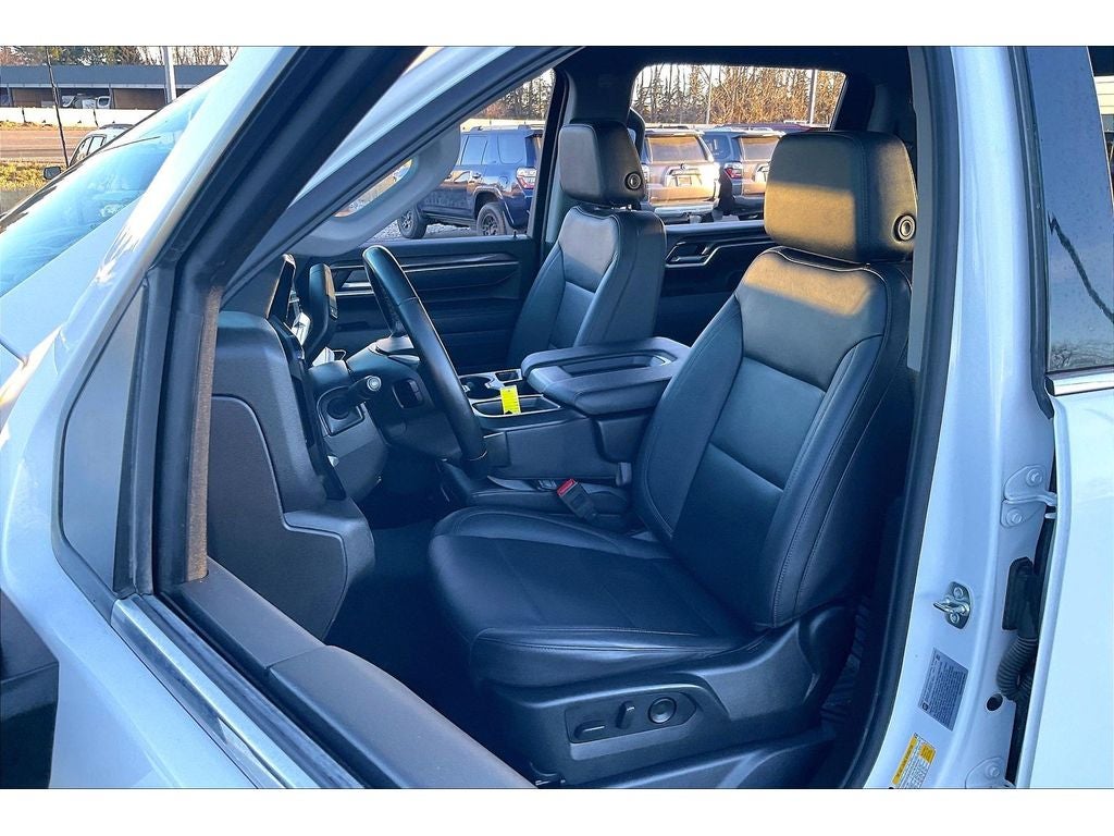 2025 Chevrolet Silverado 3500 HD LTZ