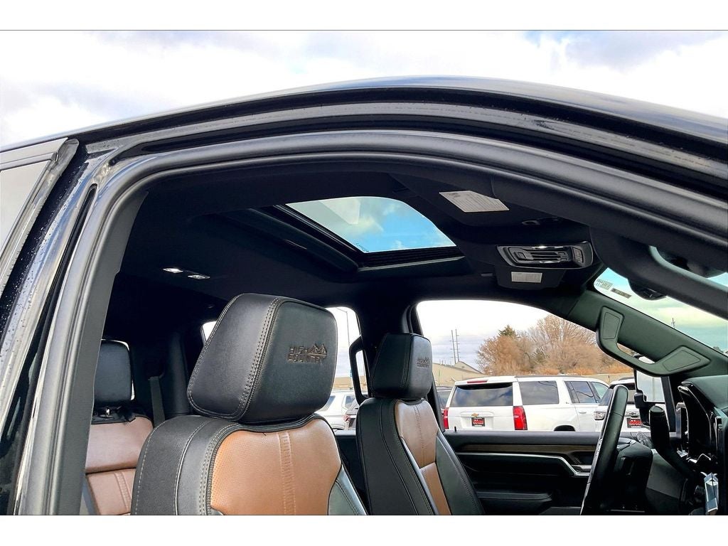 2025 Chevrolet Silverado 3500 HD High Country