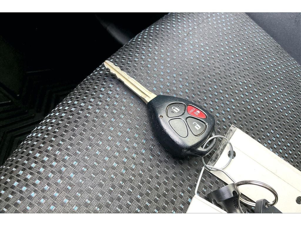 2009 Toyota Matrix Base