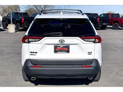 2022 Toyota RAV4 XLE