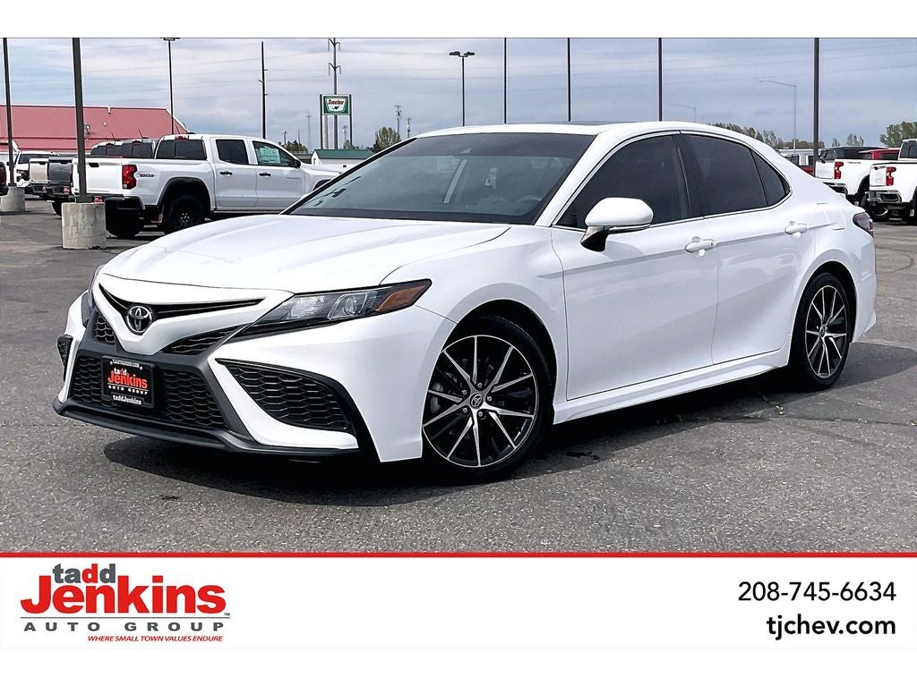 2022 Toyota Camry SE