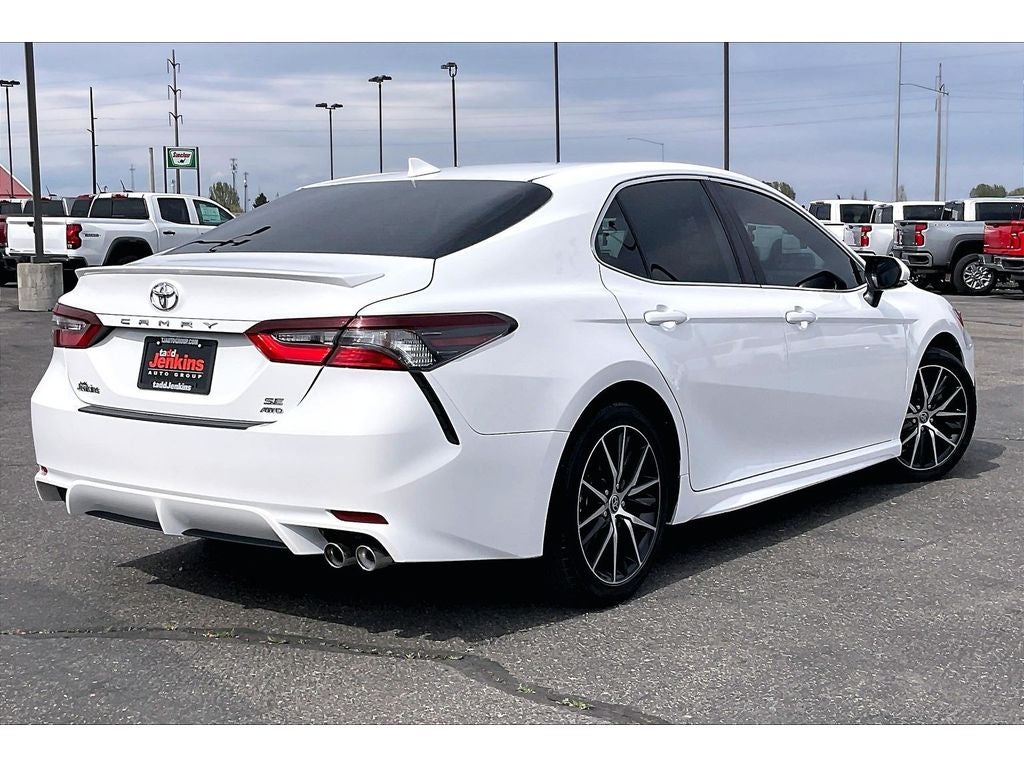 2022 Toyota Camry SE