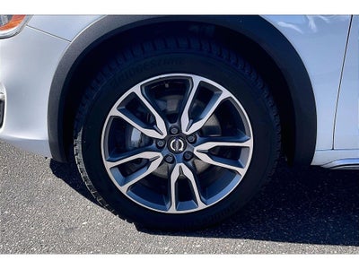2016 Volvo V60 Cross Country T5