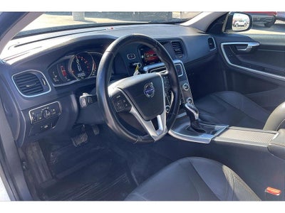 2016 Volvo V60 Cross Country T5