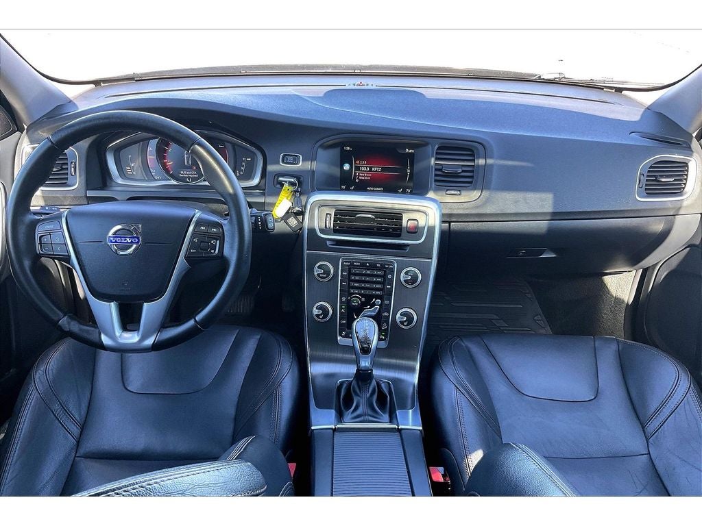 2016 Volvo V60 Cross Country T5