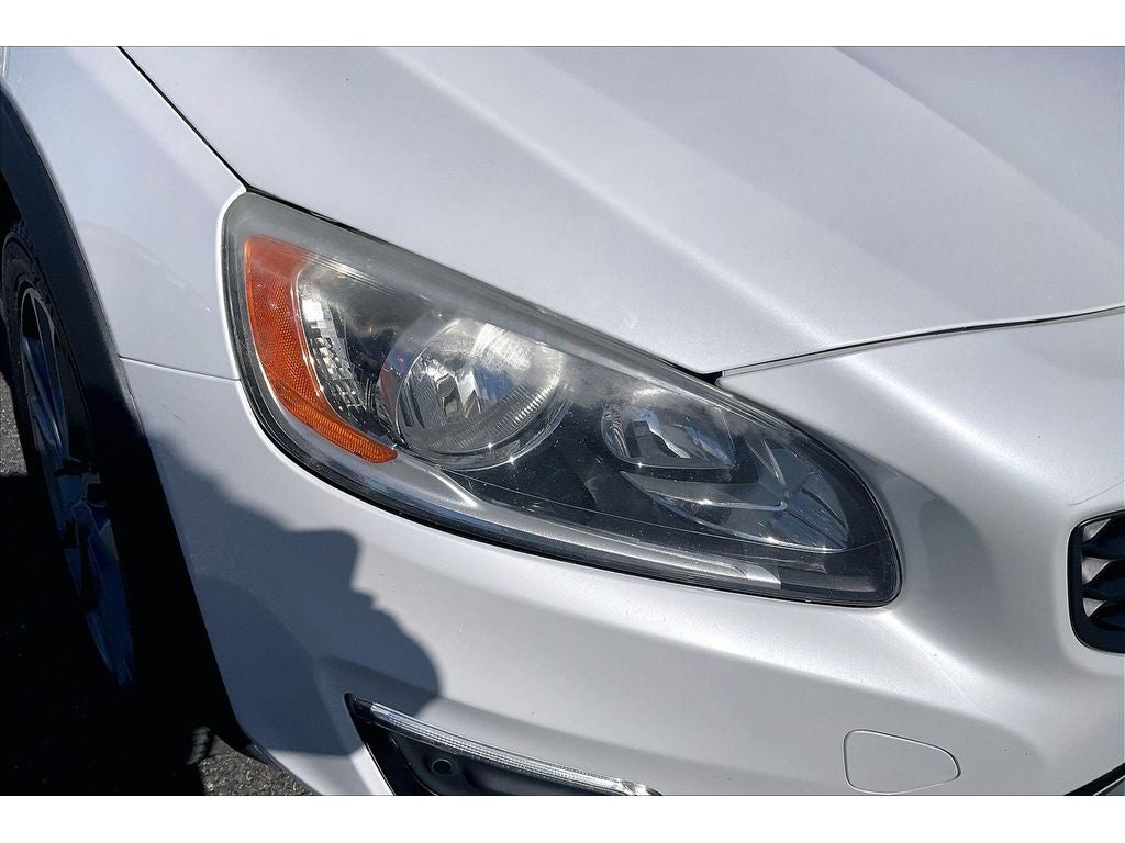 2016 Volvo V60 Cross Country T5