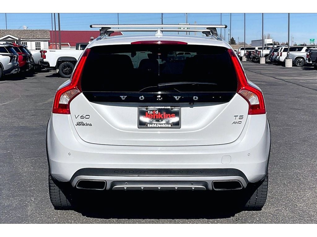 2016 Volvo V60 Cross Country T5