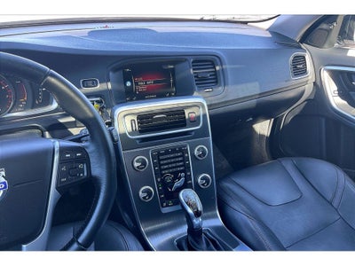 2016 Volvo V60 Cross Country T5